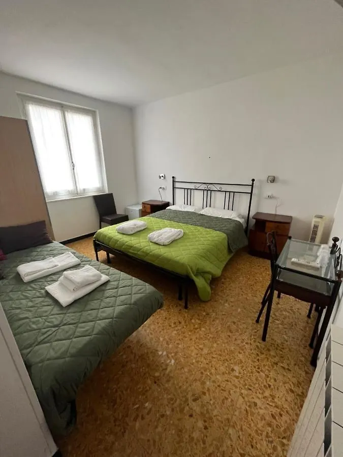 Yolo Rooms Bonassola Affittacamere