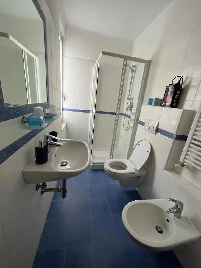 Yolo Rooms Bonassola Affittacamere