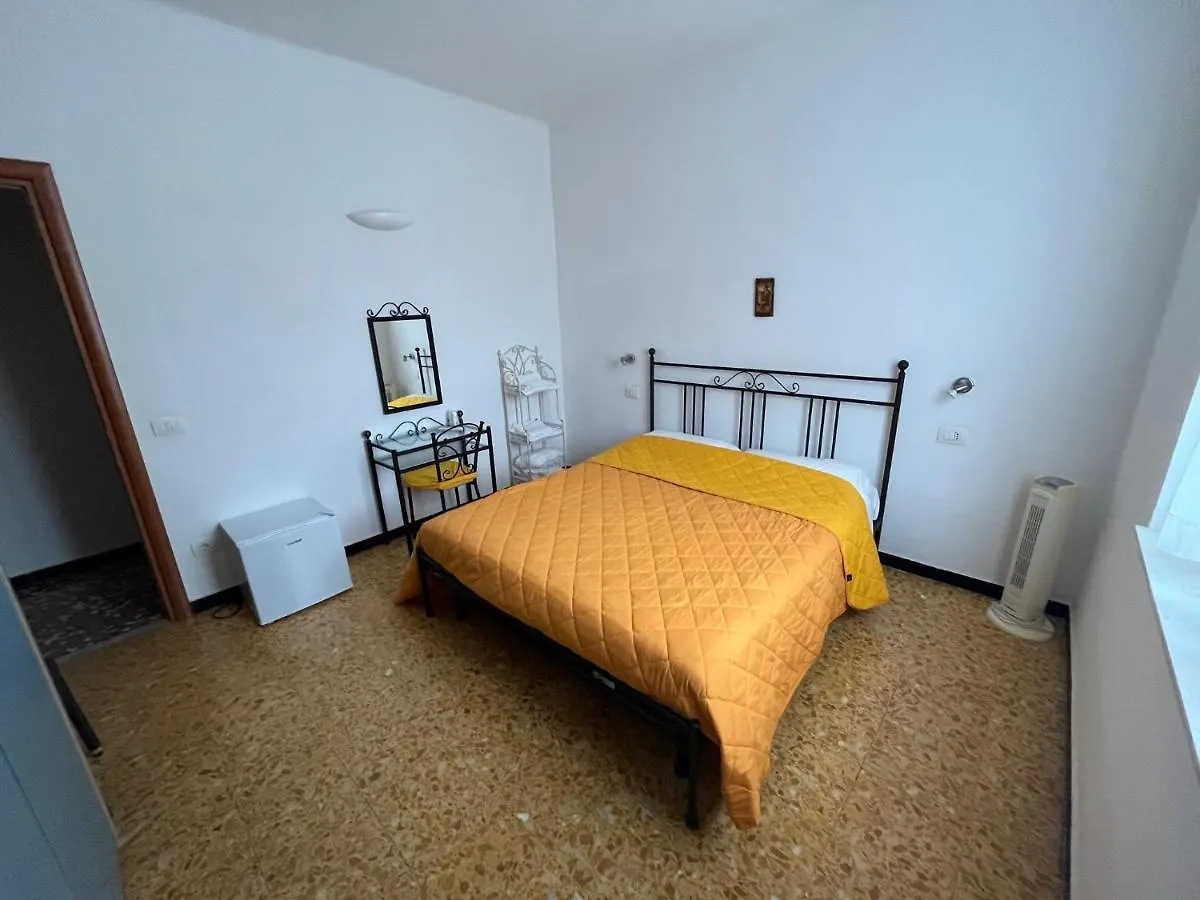 Pensión Yolo Rooms Bonassola
